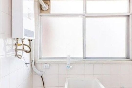 Área de serviço de apartamento para alugar com 2 quartos, 94m² em Passo d’Areia, Porto Alegre