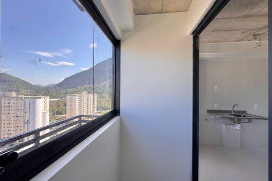 Varanda de apartamento à venda com 3 quartos, 60m² em Barra Olímpica, Rio de Janeiro