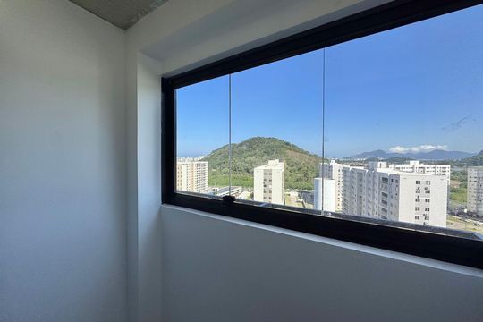 Varanda de apartamento à venda com 3 quartos, 60m² em Barra Olímpica, Rio de Janeiro