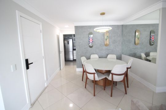 Sala de apartamento à venda com 2 quartos, 95m² em Cidade São Francisco, São Paulo