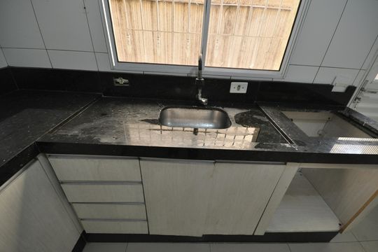 Cozinha de casa para alugar com 1 quarto, 50m² em Vila Constança, São Paulo