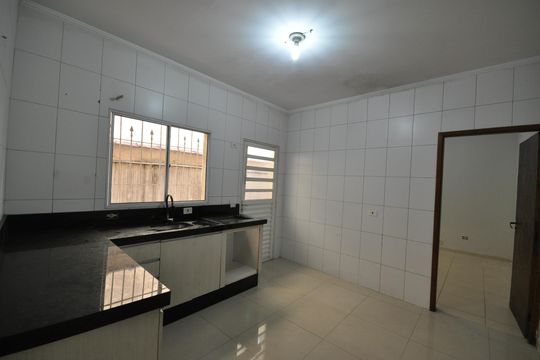 Cozinha de casa para alugar com 1 quarto, 50m² em Vila Constança, São Paulo