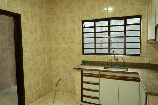 Cozinha de casa para alugar com 3 quartos, 172m² em Jardim dos Calegaris, Paulínia