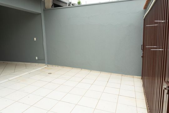 Garagem de casa para alugar com 3 quartos, 172m² em Jardim dos Calegaris, Paulínia