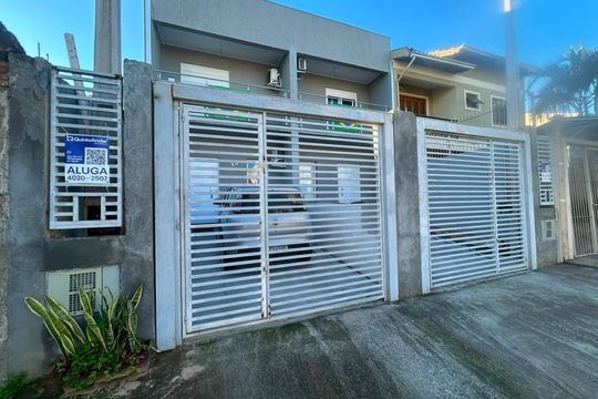 Fachada de casa para alugar com 2 quartos, 160m² em São José, Canoas