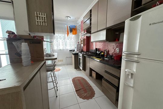Cozinha de apartamento para alugar com 3 quartos, 63m² em Parque Viana, Barueri