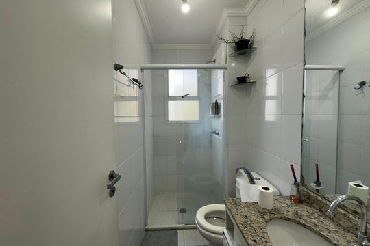 Banheiro de apartamento para alugar com 3 quartos, 63m² em Parque Viana, Barueri