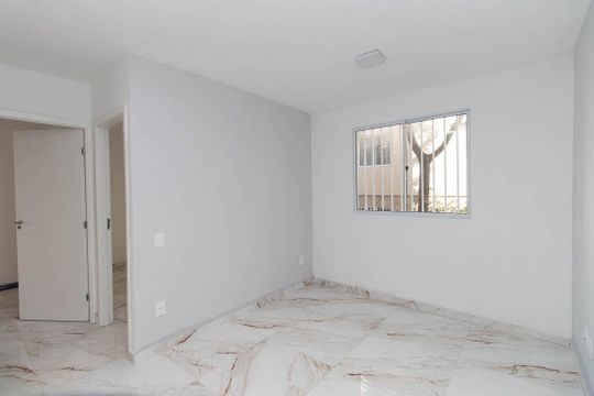 Sala de apartamento para alugar com 2 quartos, 38m² em Jardim Recanto Verde, São Paulo