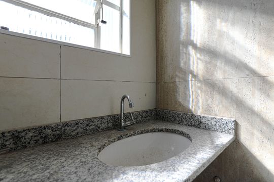 Banheiro - Quarto 1 - Suíte de casa para alugar com 2 quartos, 80m² em Vila Pomar, Mogi das Cruzes