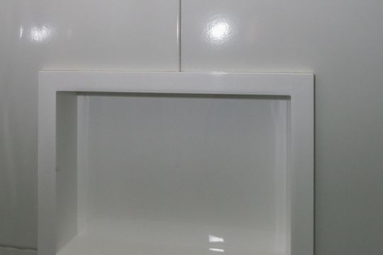 Banheiro de kitnet/studio para alugar com 1 quarto, 20m² em Lapa de Baixo, São Paulo