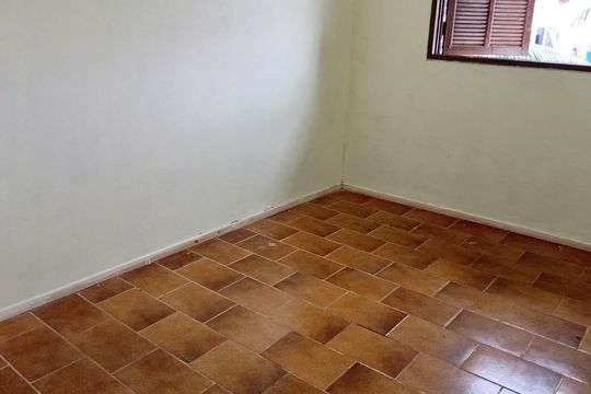 Quarto 2 de casa de condomínio para alugar com 2 quartos, 88m² em Jardim Interlagos, Maricá