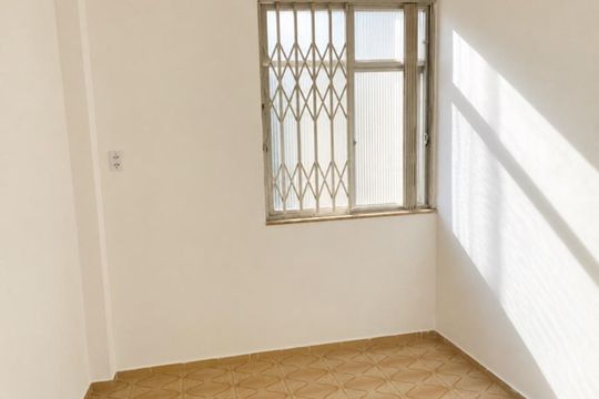 Quarto 1 de apartamento para alugar com 2 quartos, 50m² em Irajá, Rio de Janeiro