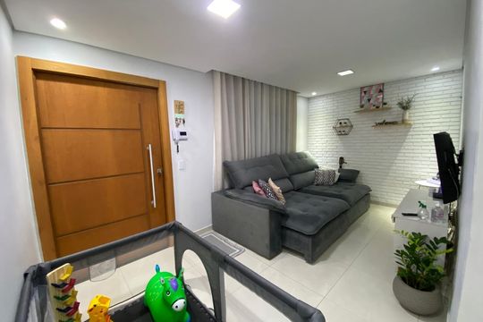 Sala de casa para alugar com 2 quartos, 213m² em Parque Erasmo Assunção, Santo André