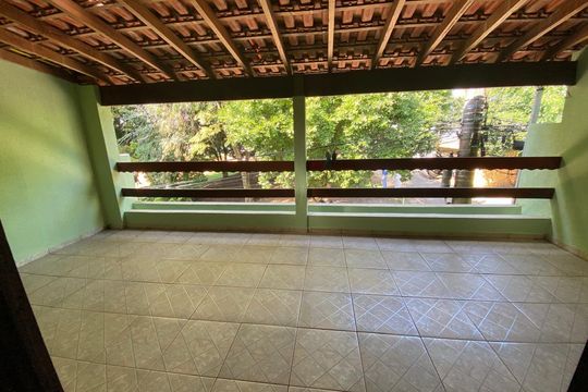 Área externa de casa para alugar com 2 quartos, 213m² em Parque Erasmo Assunção, Santo André