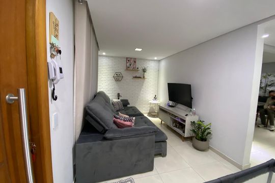 Sala de casa para alugar com 2 quartos, 213m² em Parque Erasmo Assunção, Santo André