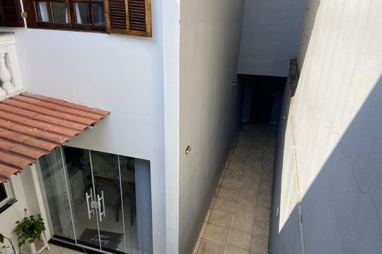 Área externa de casa para alugar com 2 quartos, 213m² em Parque Erasmo Assunção, Santo André