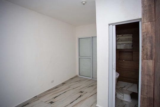 Quarto de kitnet/studio para alugar com 1 quarto, 34m² em Cidade Júlia, São Paulo