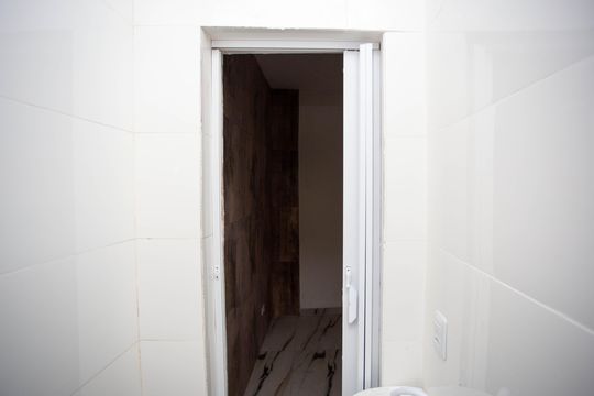 Banheiro de kitnet/studio para alugar com 1 quarto, 34m² em Cidade Júlia, São Paulo