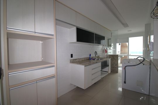 Cozinha de apartamento para alugar com 3 quartos, 151m² em Barra Olímpica, Rio de Janeiro