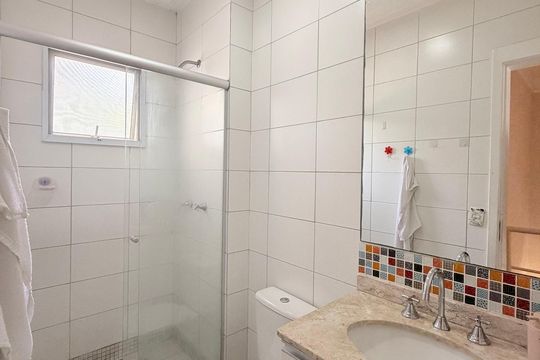 Banheiro Social de casa de condomínio à venda com 3 quartos, 87m² em Engordadouro, Jundiaí