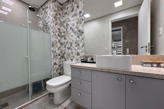 Banheiro Social de apartamento à venda com 3 quartos, 92m² em Barra da Tijuca, Rio de Janeiro
