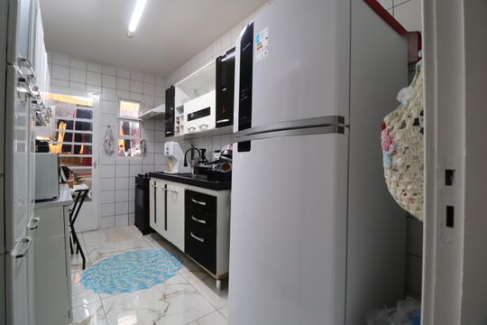 Cozinha de apartamento para alugar com 3 quartos, 69m² em Santa Mônica, Uberlândia