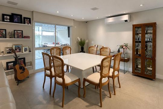 Sala de Jantar de casa de condomínio para alugar com 4 quartos, 250m² em Tamboré, Santana de Parnaíba
