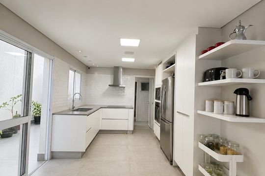 Cozinha de casa de condomínio para alugar com 4 quartos, 250m² em Tamboré, Santana de Parnaíba