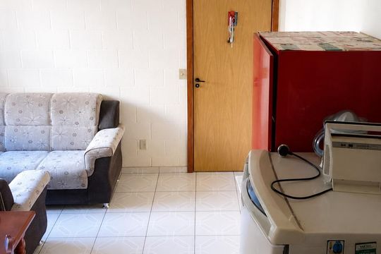 Apartamento à venda com 2 quartos, 39m² em Olaria, Canoas