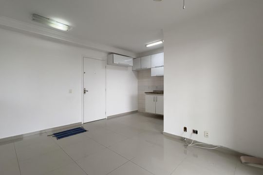 Sala de apartamento para alugar com 3 quartos, 66m² em Vila Rosalia, Guarulhos