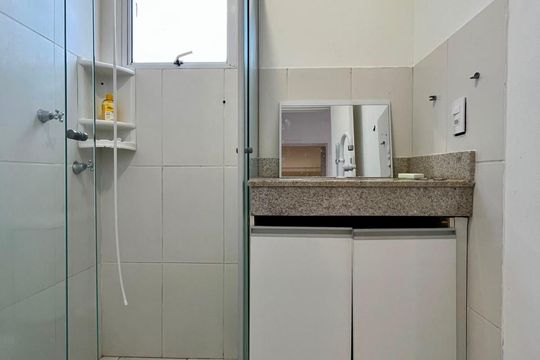 Banheiro da Suíte de casa para alugar com 3 quartos, 249m² em Vila Nogueira, Campinas