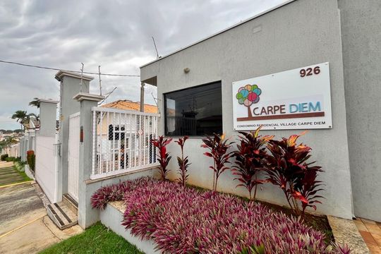 Fachado do condomínio de casa para alugar com 3 quartos, 249m² em Vila Nogueira, Campinas