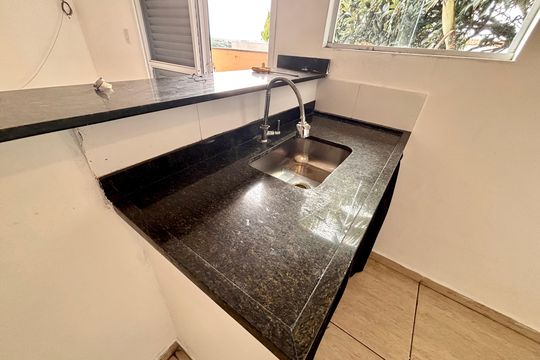 Cozinha de casa para alugar com 2 quartos, 60m² em Jardim Jaú (zona Leste), São Paulo