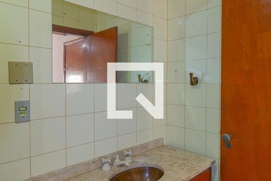 Casa para alugar com 4 quartos, 300m² em Estância Velha, Canoas