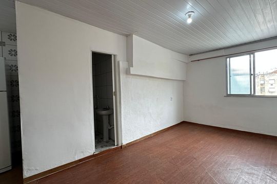 Casa à venda com 2 quartos, 45m² em Leme, Rio de Janeiro