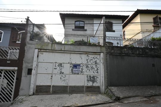 Fachada de casa à venda com 3 quartos, 183m² em Jardim Colombo, São Paulo