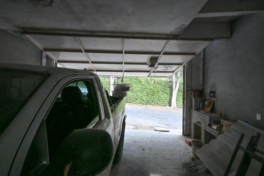 Garagem de casa à venda com 3 quartos, 183m² em Jardim Colombo, São Paulo