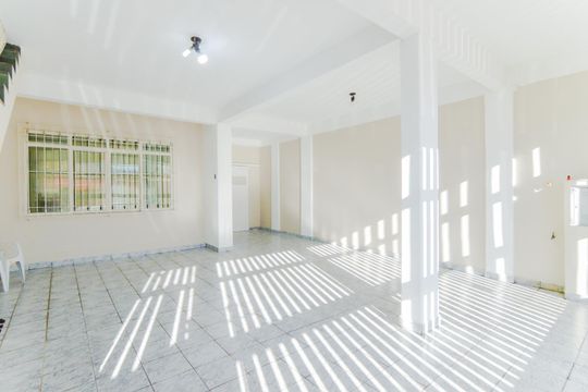 Garagem de casa para alugar com 2 quartos, 147m² em Vila Galvão, Guarulhos