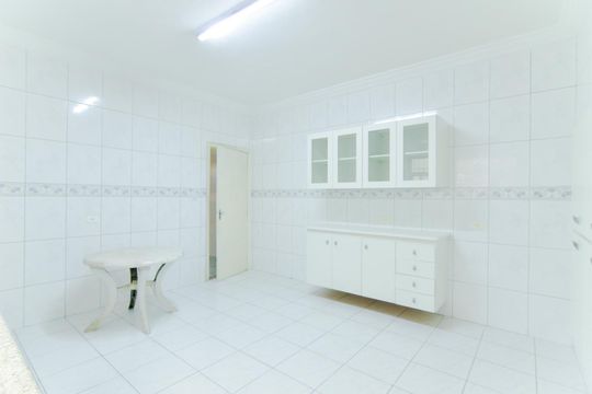 Cozinha de casa para alugar com 2 quartos, 147m² em Vila Galvão, Guarulhos