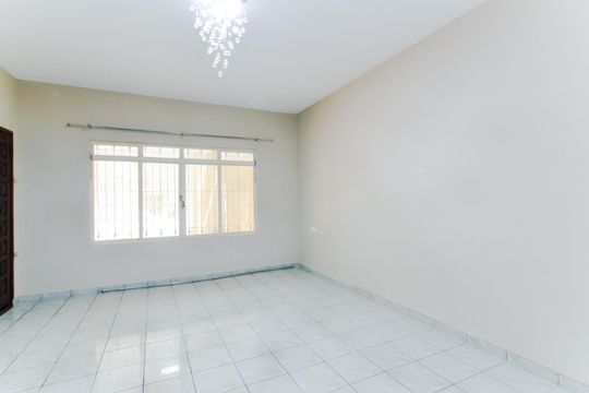 Casa para alugar com 2 quartos, 147m² em Vila Galvão, Guarulhos