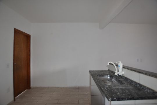 Cozinha  de casa para alugar com 1 quarto, 38m² em Osvaldo Cruz, Rio de Janeiro