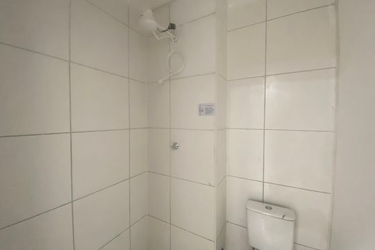 Banheiro de apartamento para alugar com 2 quartos, 34m² em Vila Lobos, São Paulo