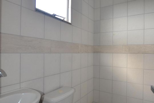 Banheiro de casa para alugar com 1 quarto, 60m² em Osvaldo Cruz, Rio de Janeiro