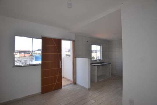 Sala de casa para alugar com 1 quarto, 60m² em Osvaldo Cruz, Rio de Janeiro
