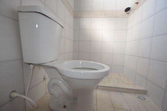 Banheiro de casa para alugar com 1 quarto, 60m² em Osvaldo Cruz, Rio de Janeiro