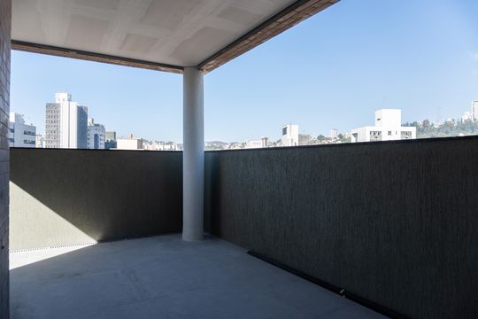 Varanda  de apartamento à venda com 3 quartos, 148m² em Lourdes, Belo Horizonte