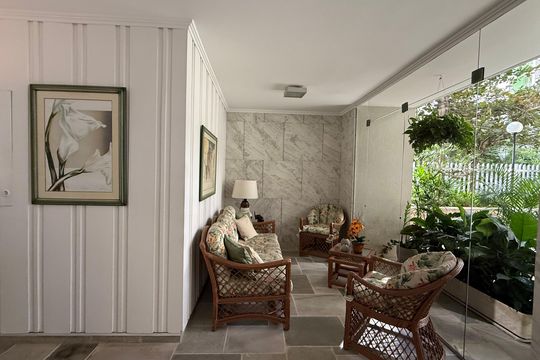 Hall de entrada de apartamento para alugar com 3 quartos, 100m² em Centro, Guarujá