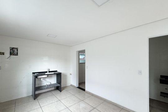 Sala /Cozinha  de apartamento para alugar com 1 quarto, 54m² em Jardim Silvina, São Bernardo do Campo