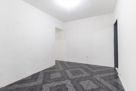 Sala de casa para alugar com 3 quartos, 200m² em Jardim das Oliveiras, São Paulo
