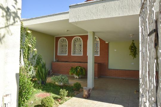 Fachada de casa à venda com 3 quartos, 197m² em Jardim Torres Sao Jose, Jundiaí